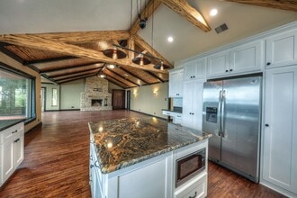 Building Photo - 10725 Joann St