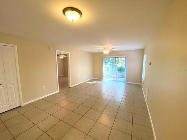 Foto del edificio - 421 Slumber Ln