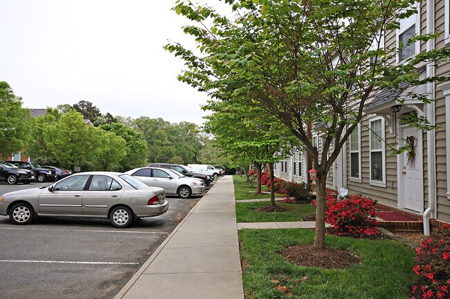 Foto del edificio - Cat-Friendly Rio Square Townhome