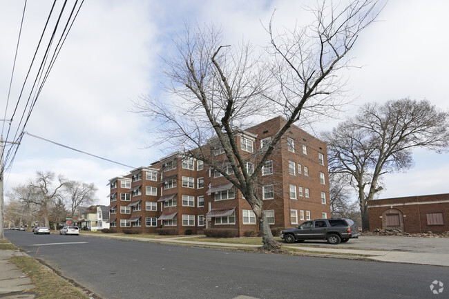 Linn Terrace Apartments - Linn St Commons