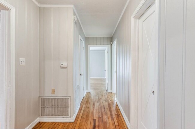 Foto del edificio - 3624 W Biddison St