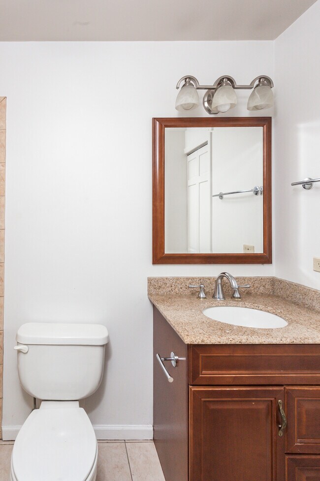 Foto del edificio - 163 W Division St