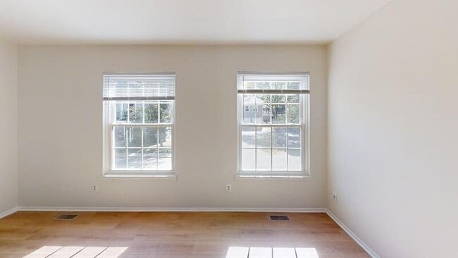 Building Photo - 2718 Glenbridge Ct