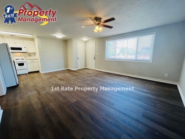 Building Photo - *FALL SPECIAL!* Walking distance to BSU!! ...