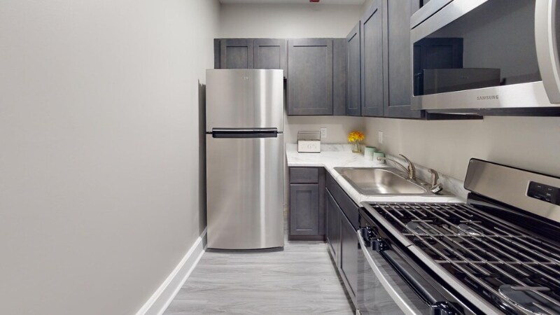 Foto principal - 230 W Walnut Ln