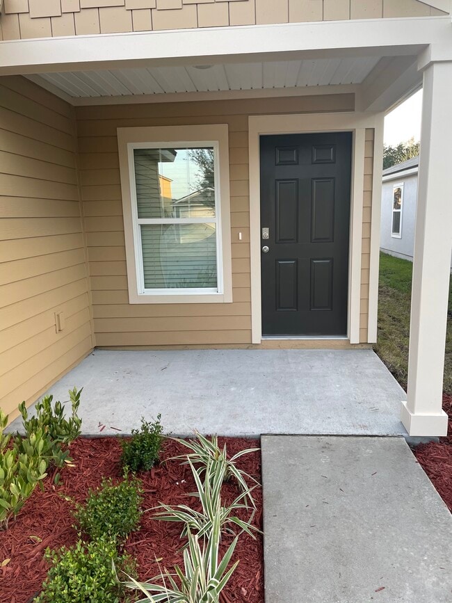 Building Photo - 8118 Meadow Walk Ln