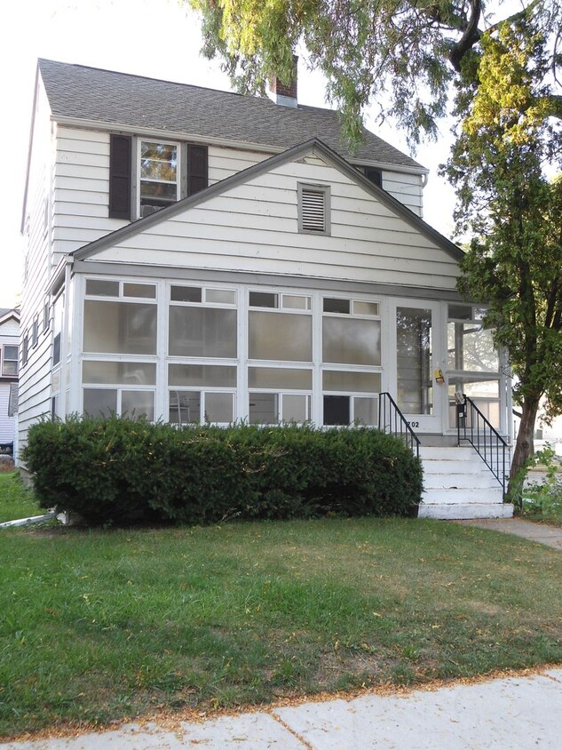 Primary Photo - Three Bedroom House Near Brittingham Park