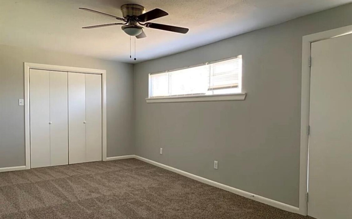 Building Photo - 5427 Willow Glen Dr