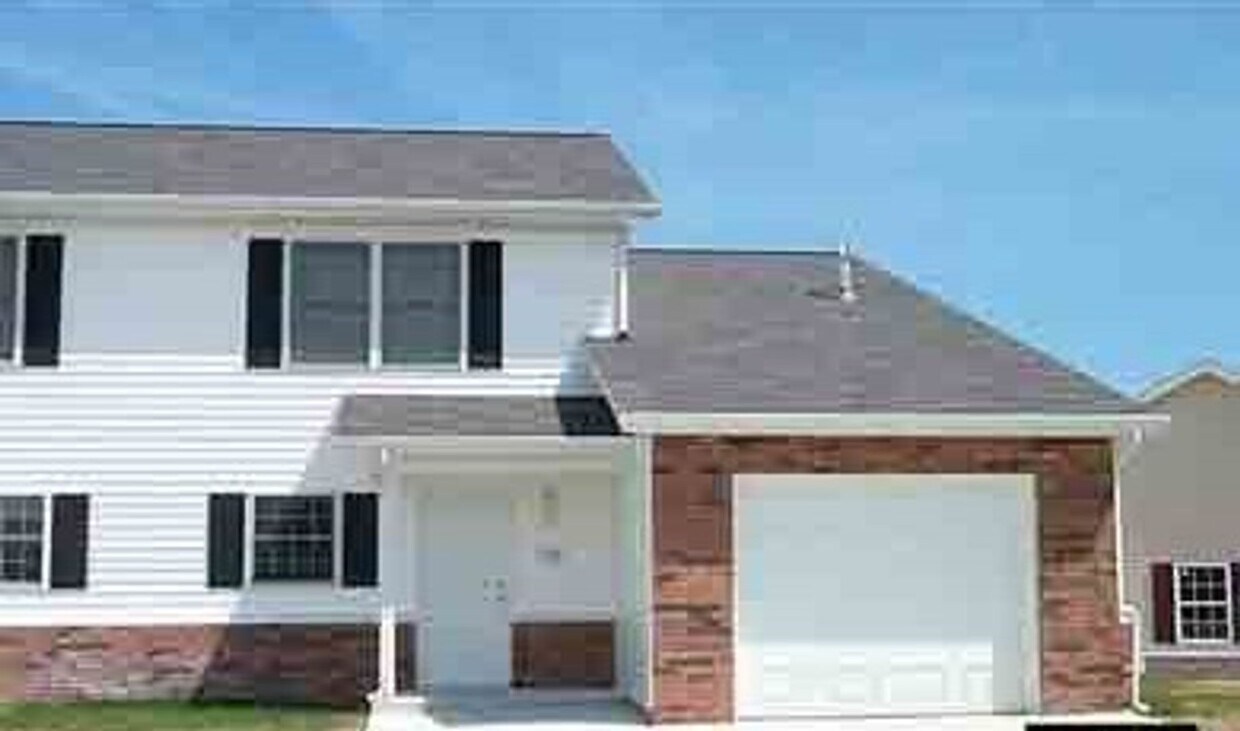 3720 S Cramer Cir, Bloomington, IN 47403 Townhome Rentals in