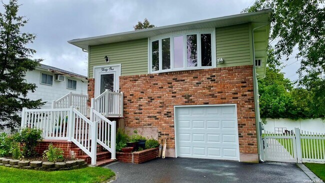Building Photo - 31 Cather Ave
