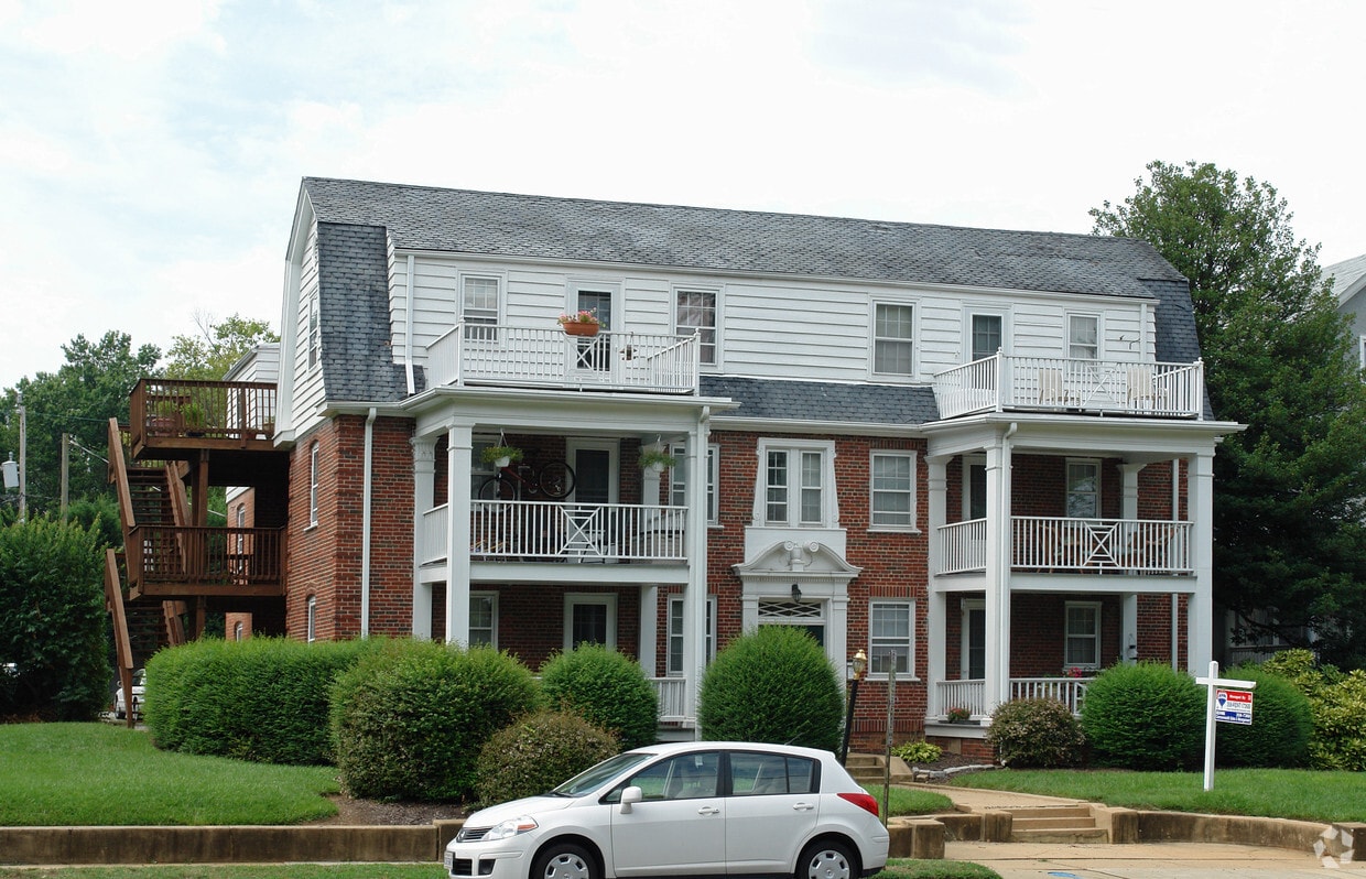 Primary Photo - 4209-4213 Grove Ave