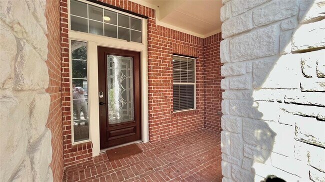 Building Photo - 5123 Shadow Breeze Ln