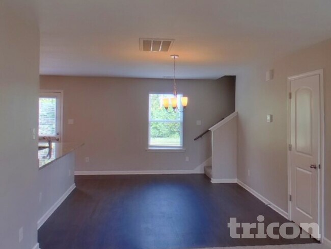 Foto del edificio - 3412 Vedette Ln