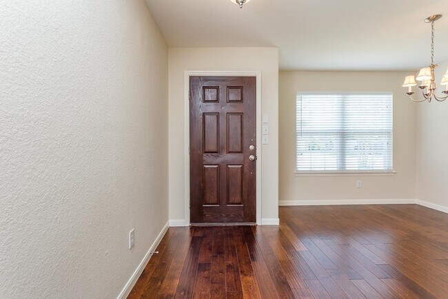 Building Photo - 8438 Resada Park Ln