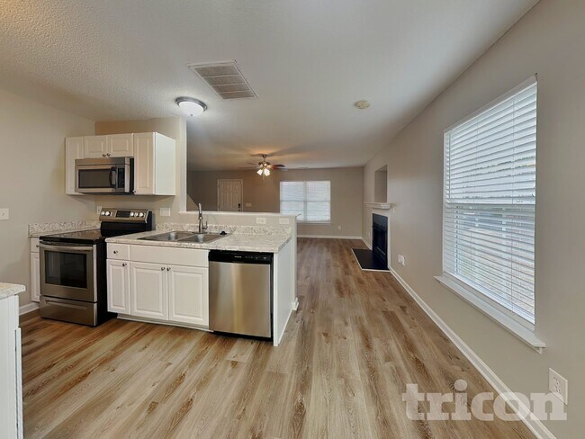 Foto del edificio - 5709 Bryanstone Pl