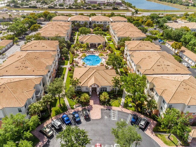 Foto del edificio - 9905 Baywinds Blvd