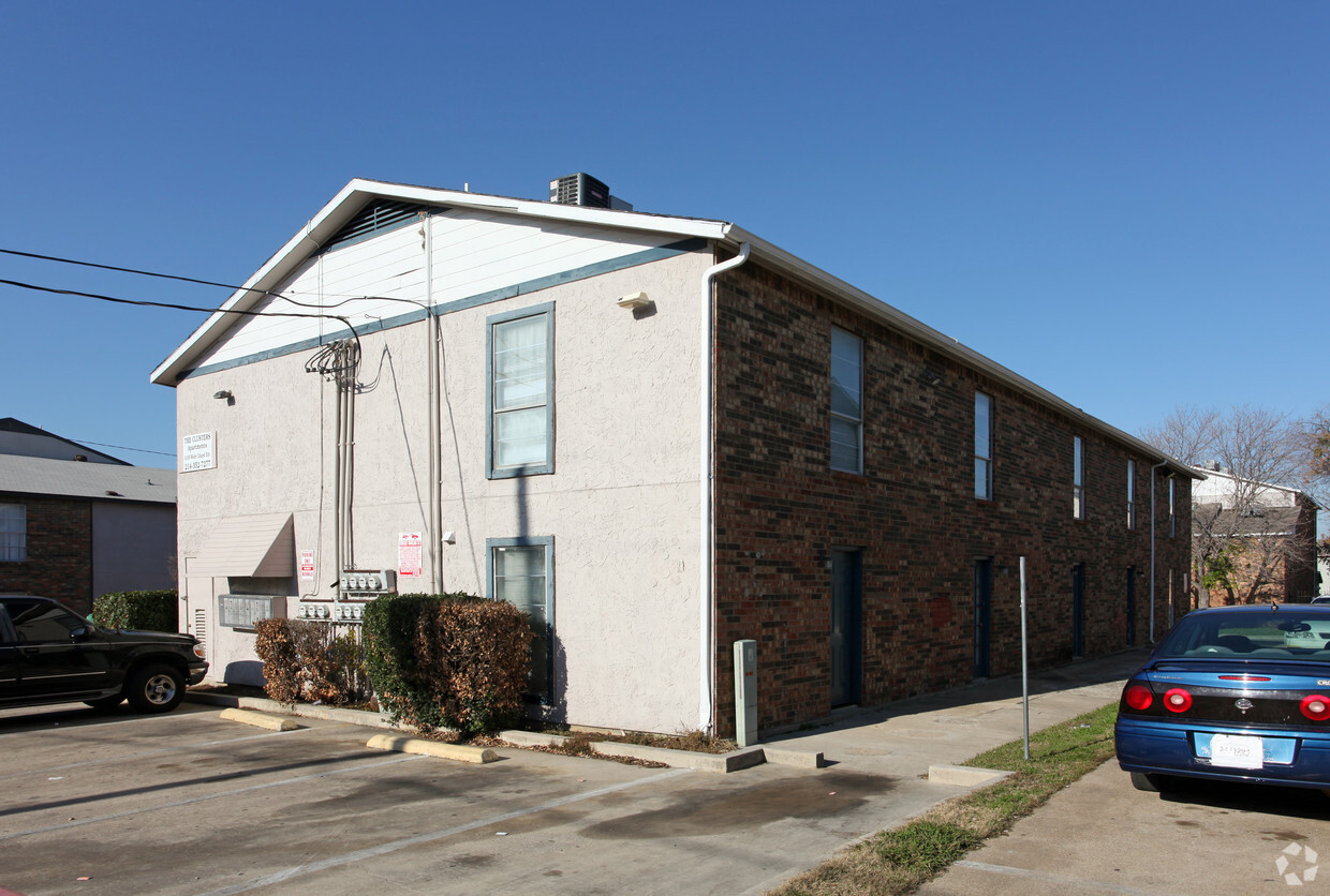 Foto principal - 3202 Norwalk Ave