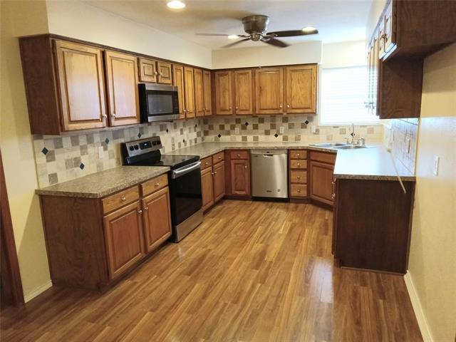 Foto del edificio - 10316 Bernardin Cir
