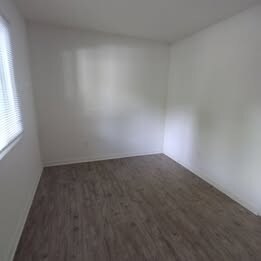 Foto del edificio - 600 Reusens Rd