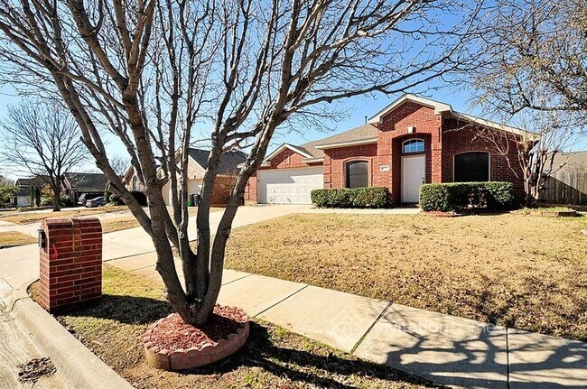 Building Photo - 1332 Carriage Ln