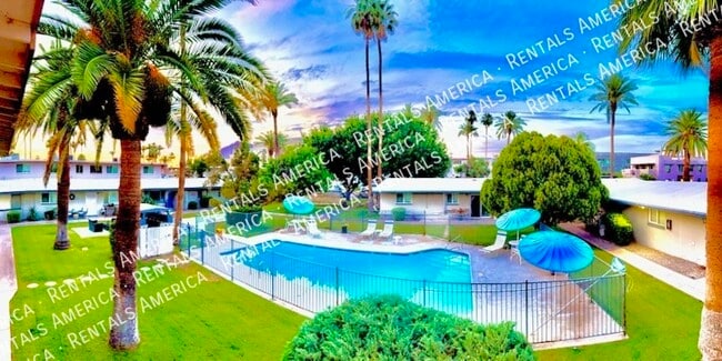 Foto del edificio - 6841 E 2nd St