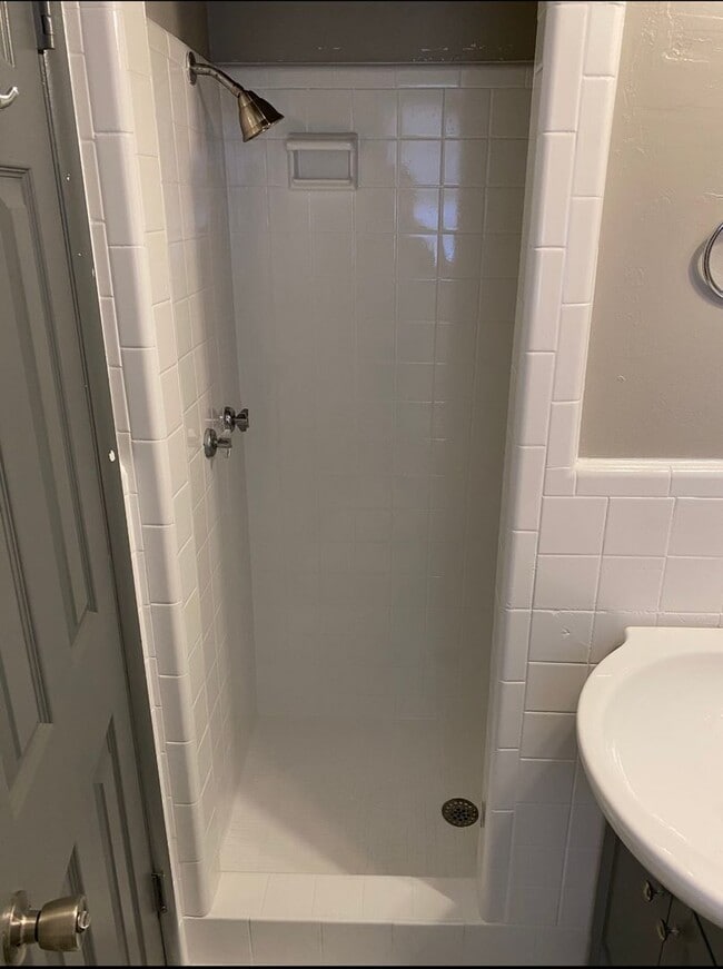 Building Photo - Nice 4 bed 2 bath home for rent!!