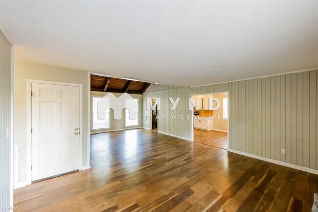 Building Photo - 4 br, 2 bath House - 3767 Chestnut Ridge Ln