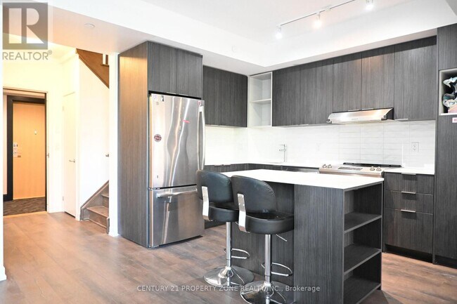 Photo du bâtiment - 2530 Eglinton Ave W