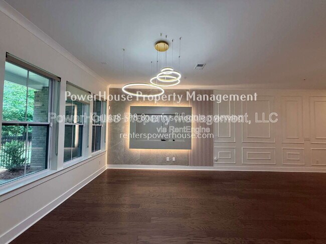 Foto del edificio - 1190 Harper Dr