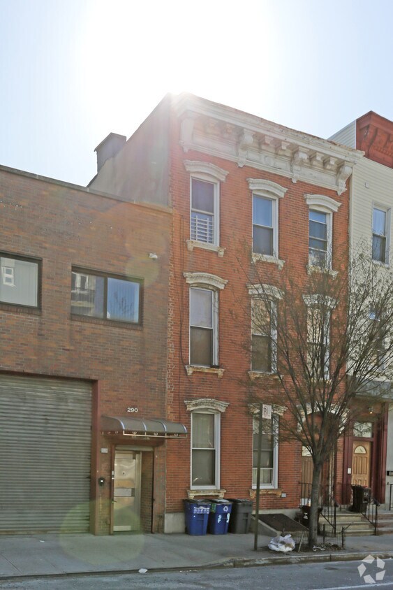 Primary Photo - 288 McGuinness Blvd
