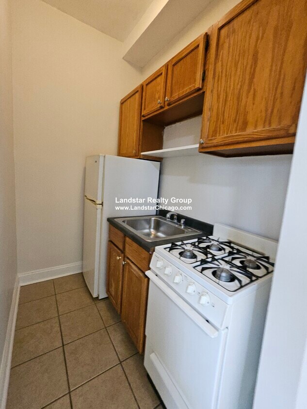Foto principal - 839 W Sheridan Rd