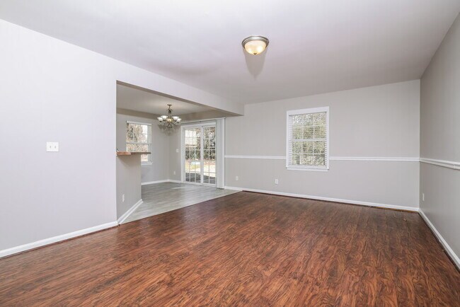 Foto del edificio - 721 Champion St