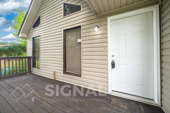 Foto del edificio - 3037 Apple Valley Ln