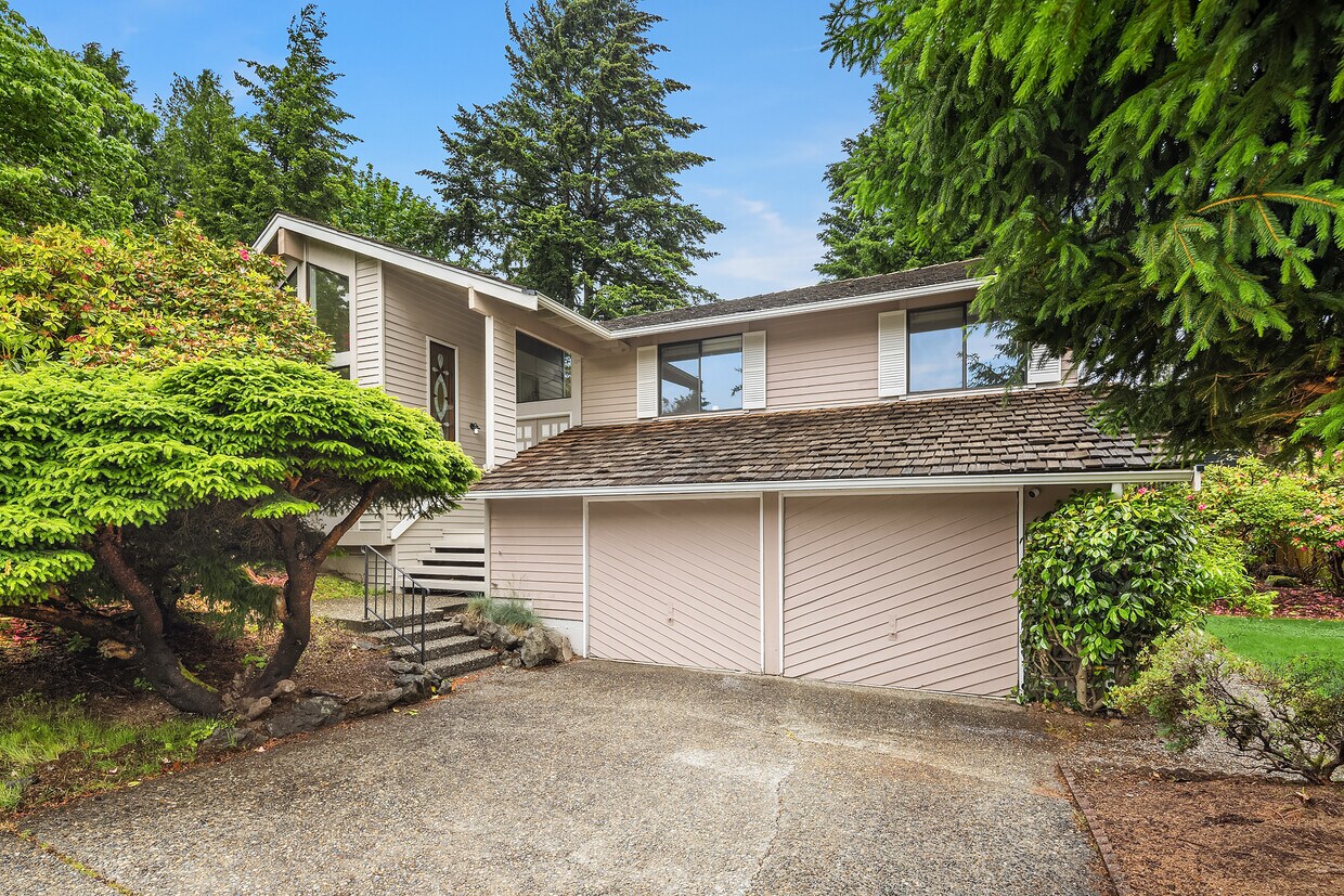 Primary Photo - 15910 22nd Ct SE