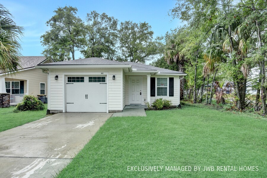 Foto principal - 862 Robinson Ave