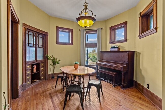 Foto del edificio - 2354 Whittemore Pl