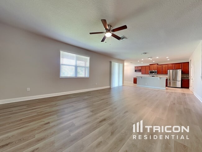 Building Photo - 10636 Laguna Plains Dr
