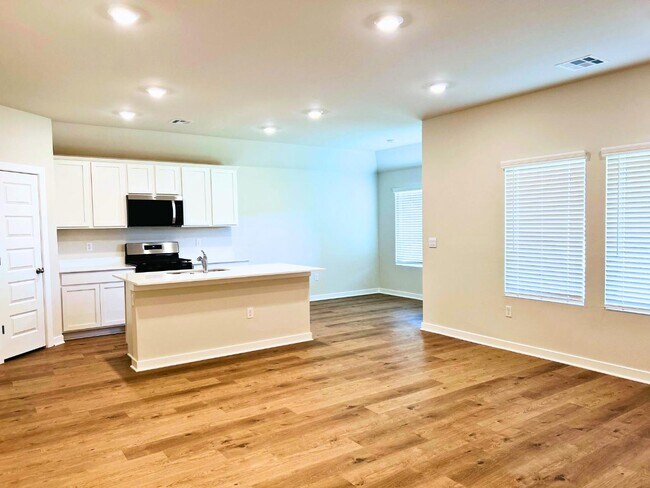 Building Photo - 9045 NW 149th Ter