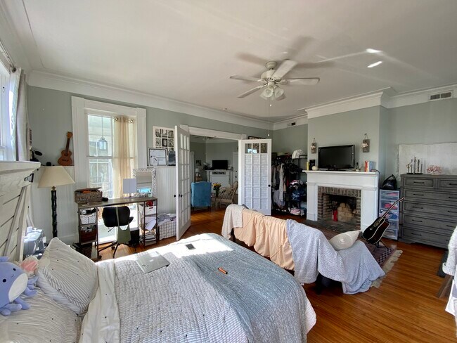 Foto del edificio - 47 Ashley Ave