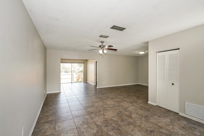 Building Photo - 5105 Chamber Ct