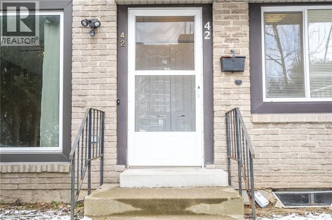 Building Photo - 42 Wilsonview Ave