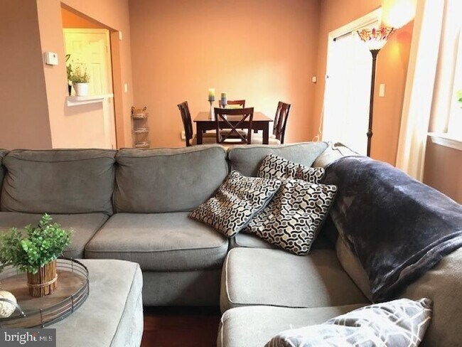 Foto del edificio - 27 River Birch Cir