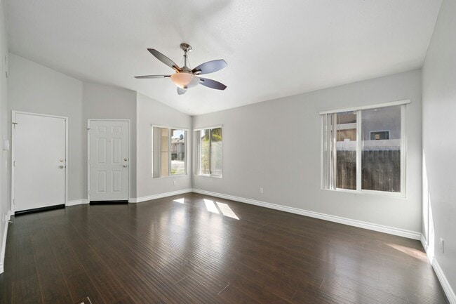 Building Photo - 26678 Silver Oaks Dr