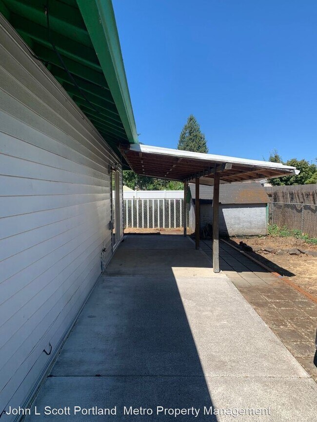 Foto del edificio - 5 br, 3 bath House - 6909 NE Pacific Street