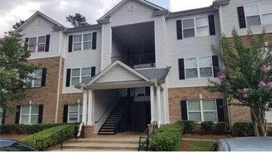 Building Photo - 10201 Fairington Ridge Cir