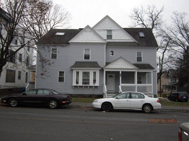 78 Chestnut Avenue - 78 Chestnut Ave