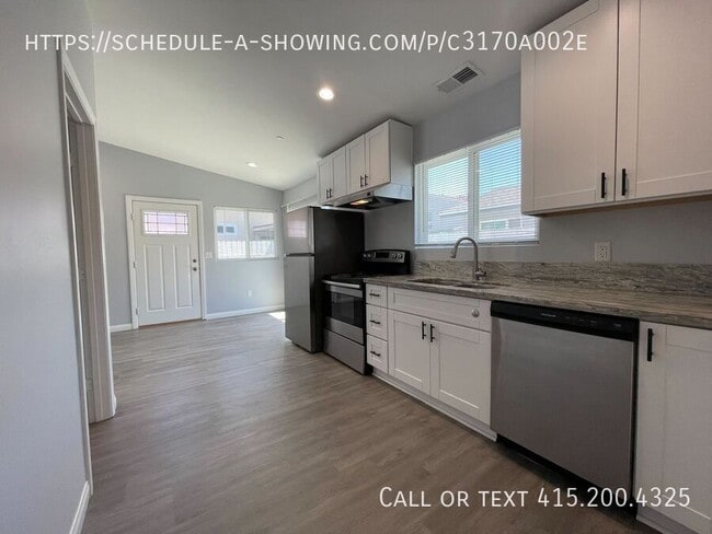Building Photo - 1077 Greenfield Dr