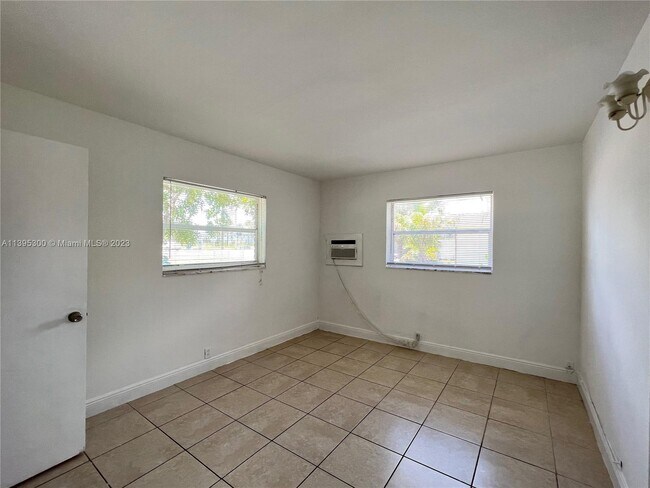 Foto del edificio - 4340 NW 21st Ave