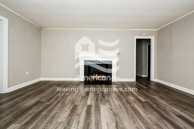 Building Photo - 156 Parkwood Ave