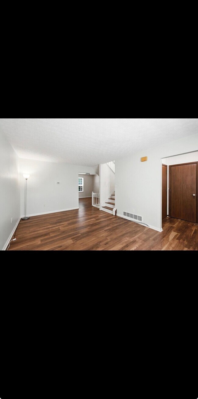 Foto del edificio - 46 Ravine Ridge Dr S
